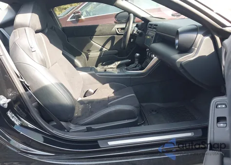 2024 Toyota Gr86 Premium из США, поврежденный, VIN JF1ZNBE13R8752656